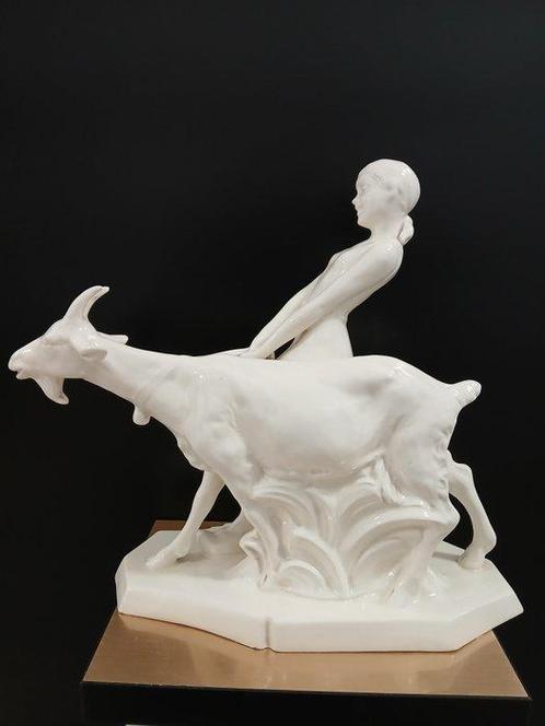 Royal Dux - Beeldje - Allegory of erotic desire; 33 cm -, Antiek en Kunst, Antiek | Glaswerk en Kristal