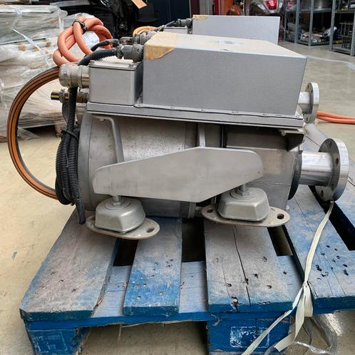 Bieden: USED Regen Nautic SPM218-143-3 145 kW, Watersport en Boten, Buiten- en Binnenboordmotoren, Ophalen of Verzenden