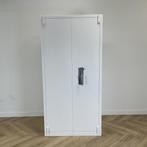 brandwerende kluis /  kast vv 4 legborden en sleutel (hxbxd), Gebruikt