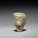 Mixteken, Mexico Jade Hanger in de vorm van een masker. 800, Verzamelen
