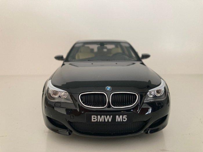 Otto Mobile 1:18 - Modelauto - BMW E61 M5 Black Saphire, Hobby en Vrije tijd, Modelauto's | 1:5 tot 1:12