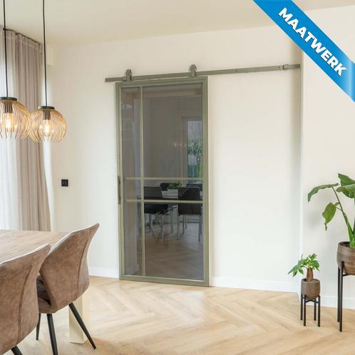 Stalen Schuifdeur 6 Vlaks Olijfgroen Maatwerk Rook glas, Doe-het-zelf en Bouw, Raamkozijnen en Schuifdeuren, Nieuw, Inclusief glas