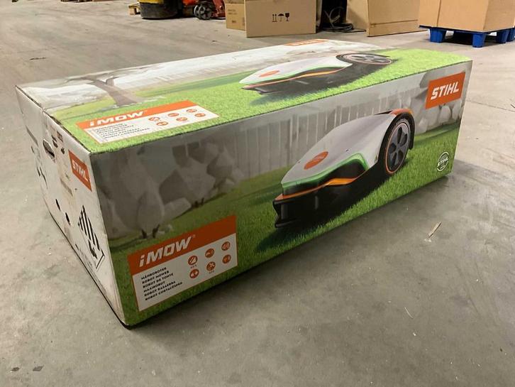 Online veiling - STIHL Imow 6 Robotmaaier, Articles professionnels, Machines & Construction | Jardin, Parc & Sylviculture, Enlèvement
