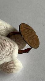 Item 108. Islamitisch Brons Ring - Middeleeuwen 10e–14e eeuw, Antiek en Kunst