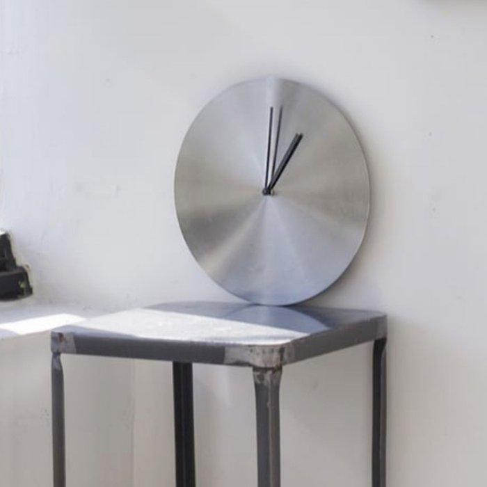 Horloge murale - MENU - Norm architects - - Acier -, Antiquités & Art, Art | Objets design