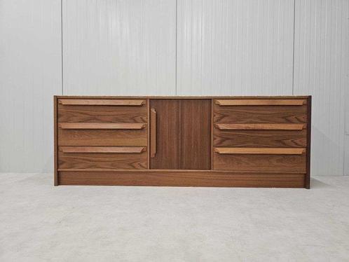 Dressoir - Teak, Terracotta - Mid-century dressoir met, Antiek en Kunst, Kunst | Designobjecten