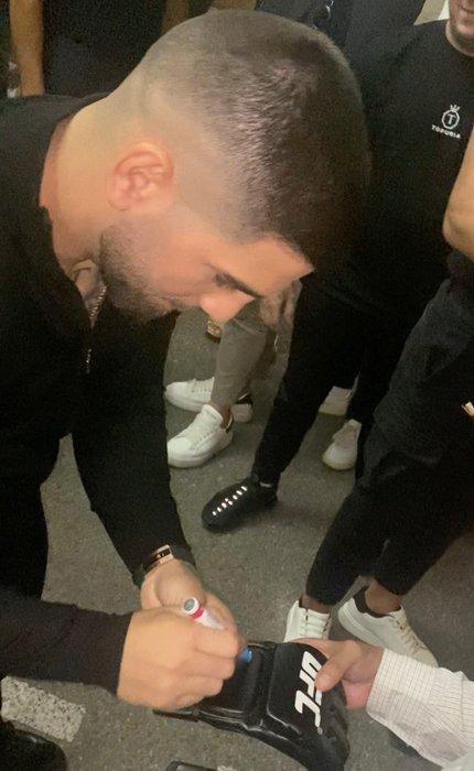 Ilia Topuria - UFC-Handschoen, Verzamelen, Overige Verzamelen