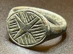 Middeleeuwen, kruisvaardersperiode Brons Symbolische Ring, Antiek en Kunst