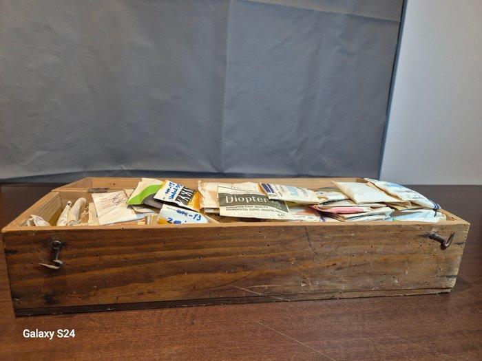 Collection thématique - Lentilles pour lunettes vintage dans, Antiek en Kunst, Antiek | Speelgoed