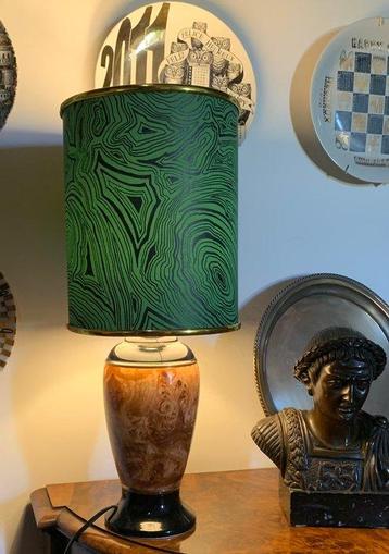 Lampe de table - Base en céramique marbrée abat-jour Carta