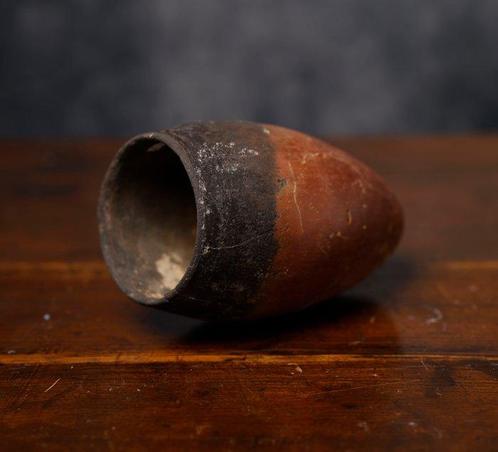 Oud-Egyptisch Zwart aardewerk. Met rapport. - 15 cm, Verzamelen, Mineralen en Fossielen