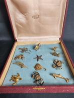 Porte couteau (12) - Bronze doré, Antiquités & Art