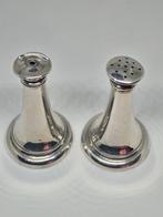 Zoutvat - .925 zilver - Een paar zout- en peperstrooiers van, Antiek en Kunst