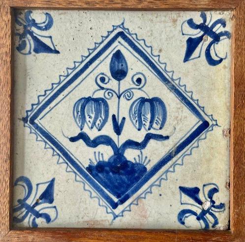 Tegel - 3 Bloemen - 1700-1800 - Nederland, Antiek en Kunst, Antiek | Glaswerk en Kristal
