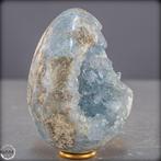 Géode dœufs de célestine naturelle. Chef-dœuvre de la
