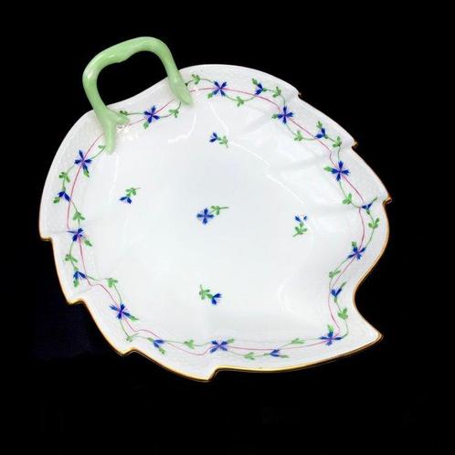Herend - Large Leaf Shape Plate/Bowl (24,5 cm) - “Cornflower, Antiek en Kunst, Antiek | Meubels | Tafels