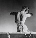 Horst P. Horst - The Mainbocher Corset. VOGUE, 1939. CONDÉ