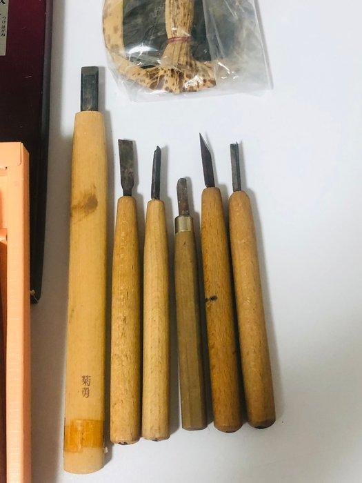 sculptuur, Carving, Japanese carving knives, multiple items, Antiek en Kunst, Antiek | Speelgoed