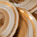 Estampillé PL - Tafelservies (11) - Model Gevederd wild -, Antiek en Kunst, Antiek | Meubels | Tafels