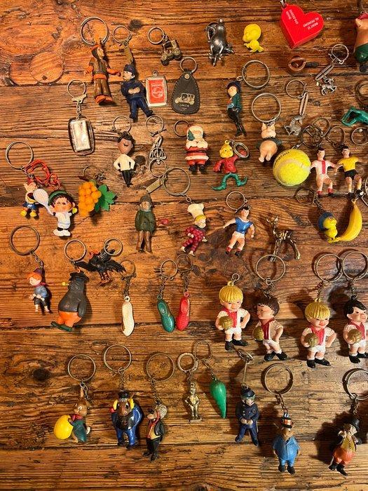 Collectie van memorabilia - Sleutelhangers, Antiek en Kunst, Antiek | Speelgoed