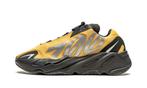 Adidas Yeezy 700 MNVN Honey Flux - Maat 40 EU, Kleding | Heren, Ophalen of Verzenden, Nieuw