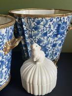 G&C Interiors - Vaas (3) - Brons, Porselein - Set, Antiek en Kunst