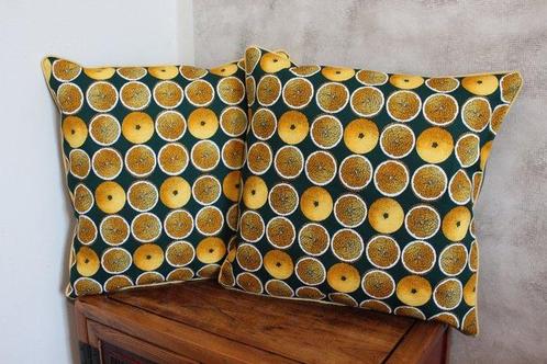 Paire de coussins avec tissu vintage Oranges Fornasetti -, Antiek en Kunst, Antiek | Meubels | Stoelen en Sofa's