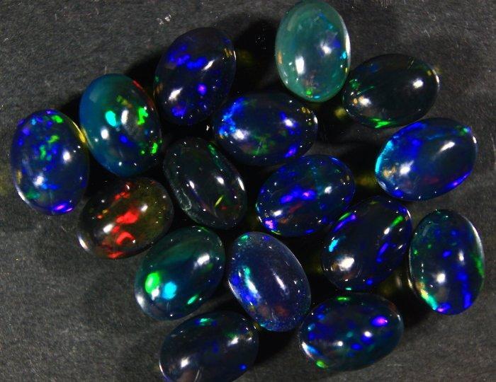 Gratis verzending Ct. 7.60 Natuurlijke Ethiopische Zwarte, Collections, Minéraux & Fossiles