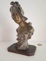 A. Moreau (1834-1917) - sculptuur, Elegante dame - 19 cm -, Antiek en Kunst