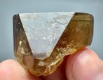 Topaze Cristal - Hauteur : 32 mm - Largeur : 21 mm- 24.8 g -