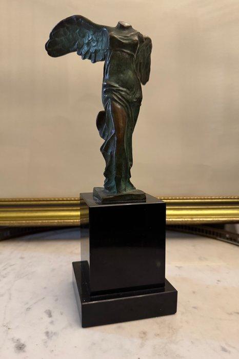 Max le Verrier - sculptuur, La Victoire de Samothrace - 30, Antiek en Kunst, Antiek | Keramiek en Aardewerk