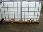 Ibc containers van 1075 L op houten pallets ( Tonnen,vaten )