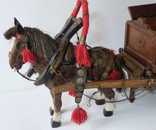Figurine (2) - Bois, Antiek en Kunst, Curiosa en Brocante