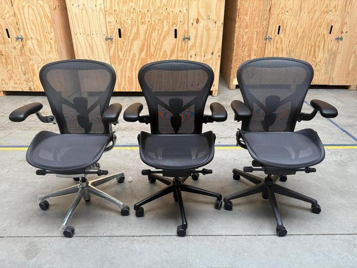 Herman Miller Aeron Remastered Onyx/Graphite/Polished, Huis en Inrichting, Bureaustoelen, Bureaustoel, Zwart, Zo goed als nieuw