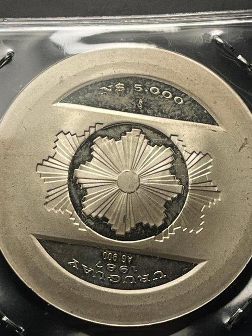 Uruguay. 5000 Nuevos Pesos 1987 (Sans Prix de Réserve), Postzegels en Munten, Munten | Europa | Niet-Euromunten