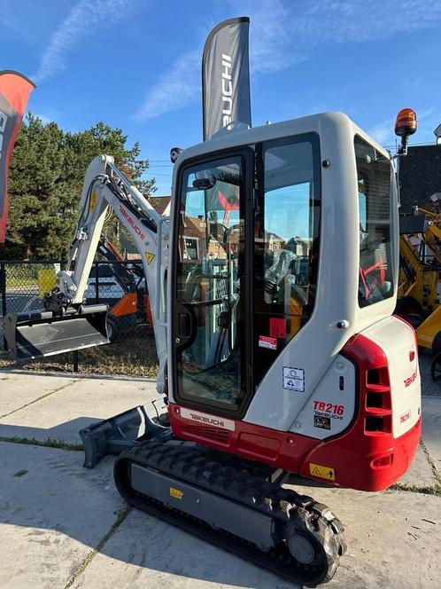 TAKEUCHI TB216 1820Kg, Articles professionnels, Machines & Construction | Grues & Excavatrices