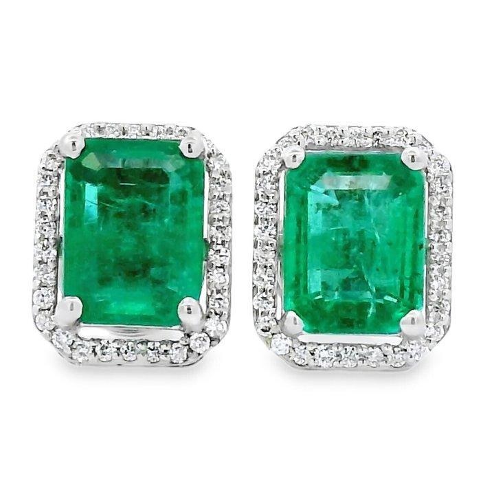 Oorstekers - 18 karaat Witgoud - 4.10ct. tw. Smaragd -, Handtassen en Accessoires, Antieke sieraden
