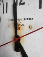 telechron, Schilderij klok - General électric - Industrial, Antiek en Kunst