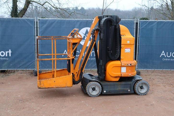 Veiling: Masthoogwerker ATN PIAF 880R Elektrisch 8.8m 2014, Zakelijke goederen, Machines en Bouw | Liften, Steigers en Ladders