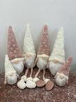 Collection de gnomes roses et blancs (6) - Art populaire -