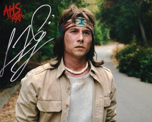 American Horror Story - Signed by Lou Taylor Pucci (Jonas, Verzamelen, Film en Tv