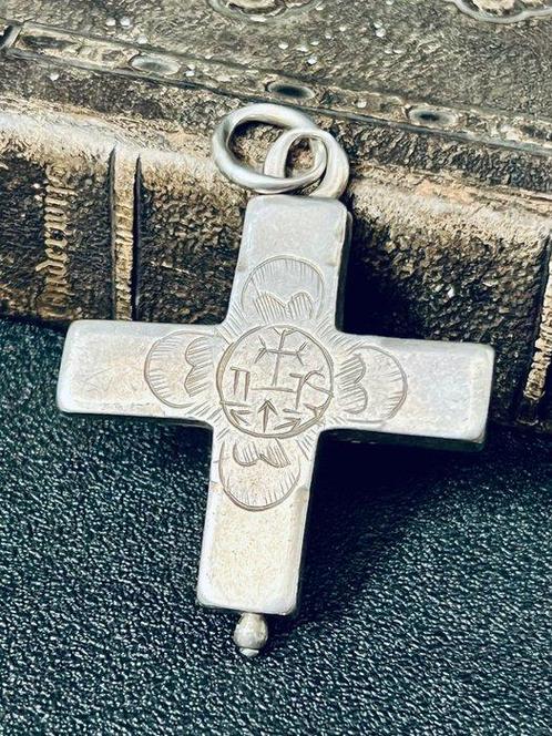 Zilver - Kruishanger - Croix Pectorale, Antiek en Kunst, Kunst | Niet-Westerse kunst