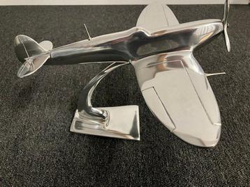 Supermarine Spitfire - Op statief - Sculpture, Vliegtuig -