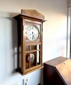 Horloge emboîtée - Gustav Becker - Bois, Laiton - 1920-1930