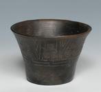 Pre-Columbian. Paracas Ceramic Kero Avec licence