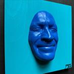 gregos - Blue smile on blue light background