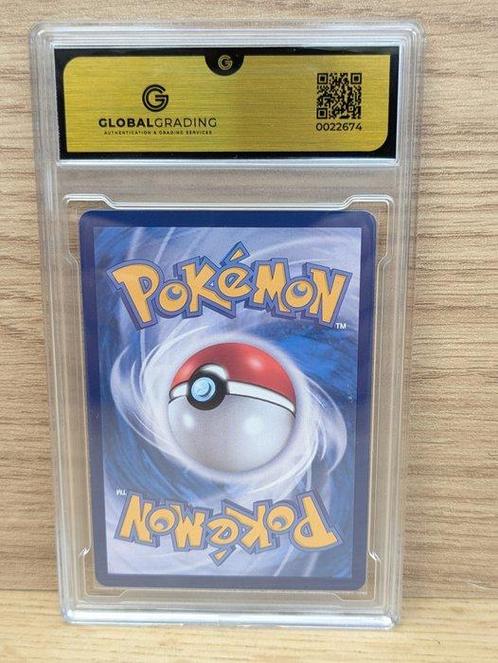 Pokémon - 1 Graded card - Gloom 109 - Ruler of the Black, Hobby en Vrije tijd, Verzamelkaartspellen | Pokémon