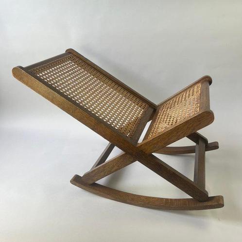 Voetenbank - Art Deco - Oakwood and webbing Voetenbankje of, Antiek en Kunst, Curiosa en Brocante