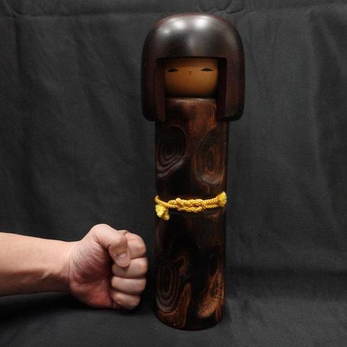 Groot uniek ontwerp Sosaku Kokeshi  / kokeshi pop -, Antiek en Kunst, Curiosa en Brocante