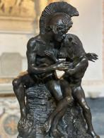 sculptuur, LAbbraccio di Asterione - 64 cm - Brons